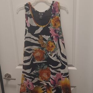 New Look Black and White Zebra Floral Hi-Lo Top